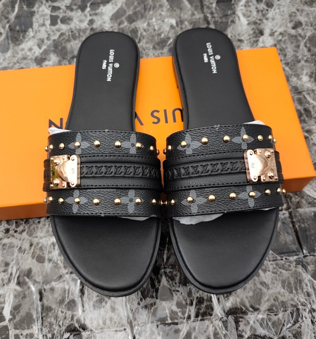 Louis Vuitton Lock It Flat Sandals for Women, Designer Slides Summer Shoes 5 a1742558716752 6811