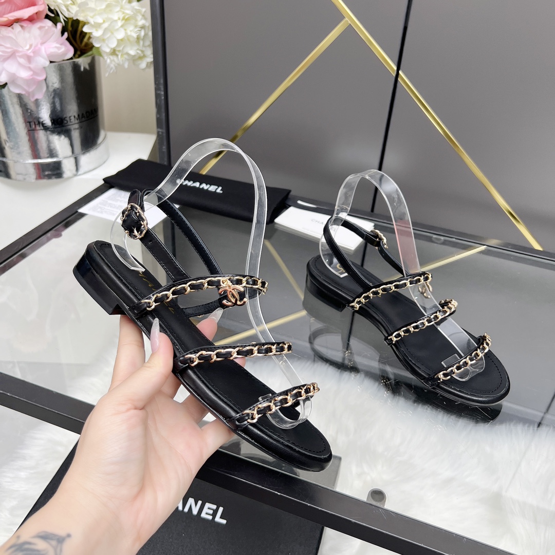 NO:258664,High-version Xiaoxiangjia Sandals CHANE*｜, big hit!  Xiaoxiang 2025a official website Chanel early spring sandals dancing shoes series new loafers full of retro style. Delicate shoe shape looks very likable, small round toe sets off the feet, giving people a kind of retro sentimental shoes of the era, new European and American catwalks, hot products 1 original custom cowhide/sheepskin. Original mold opening hardware 2 original sheepskin inner 3 soles: original genuine leather soles. 4 sizes 35-41 (40 41 custom made without return or exchange), sandals, chanel, chanel, chanel, loafers, sandals, cowhide, sheepskin, Leather soles19860909高版本小香家凉鞋CHANE*｜,大爆款！小香2025a官网香奈儿早春凉鞋跳舞鞋系列新品乐福鞋满满的复古风 秀气的鞋型 看着就很讨喜,小圆头 衬托脚也变得瘦瘦的,上脚给人就是一种年代的复古情怀鞋、欧美走秀新款,爆款产品 1原版定制牛皮/羊皮.原版开模五金 2原版羊皮内里 3大底:原版真皮大底. 4码数35-41（40 41定做不退换）,凉鞋,chanel,chanel,chanel,loafers,sandals,cowhide,sheepskin,Leather soles,Women's Shoes