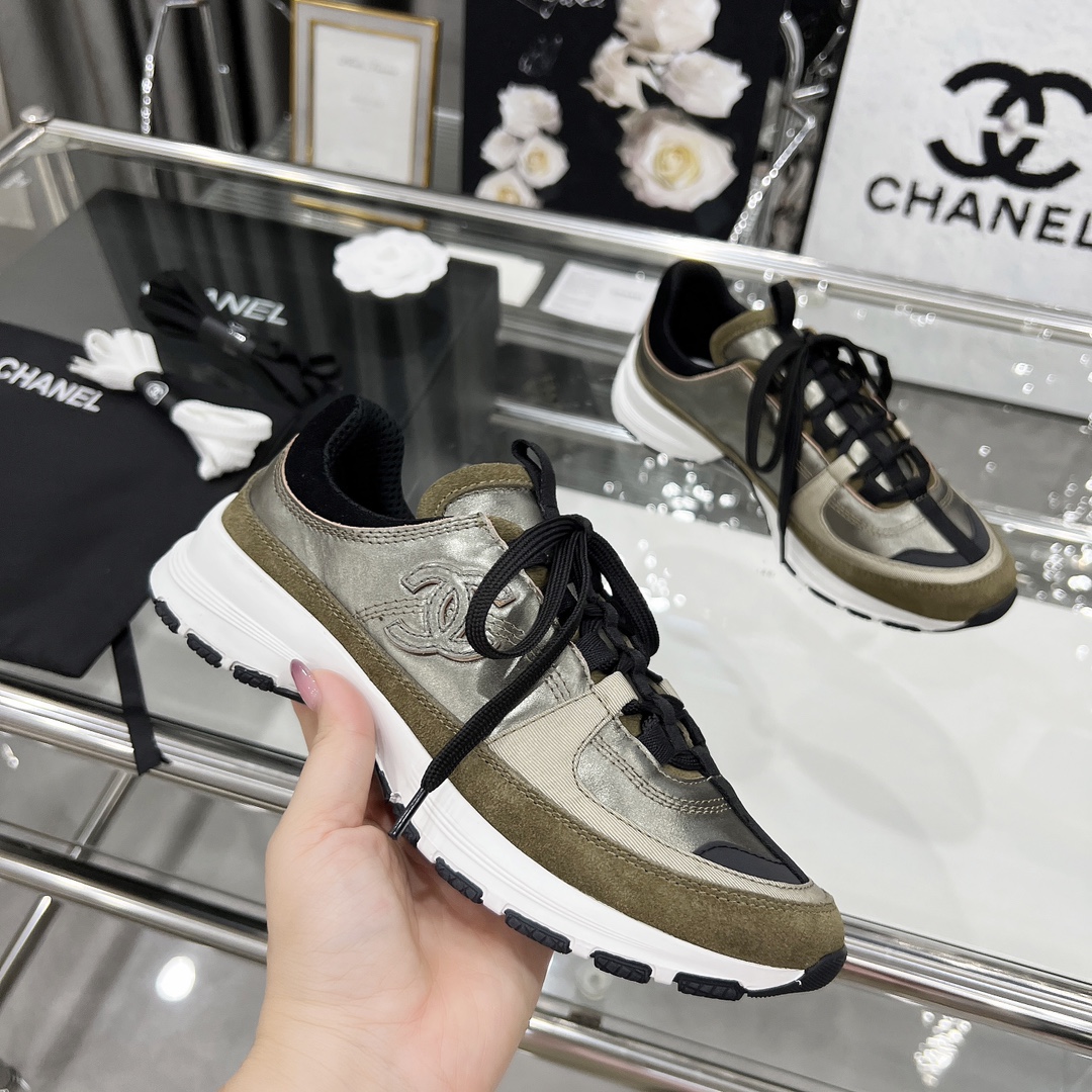NO:407751,CHANEL official website synchronizes the 2025 new high-version Chanel top casual shoes series______________________________ The must-have hot products of Xiangjia in spring and autumn, goddess series, with the elegant and famous temperament of Xiangjia, super durable, irresistible, heart-wrenching... This four-season shoes are all star celebrities and internet celebrities, and are so popular on the Internet, and will become a hot series in the future, real original mold customization, imported cowhide/sheepskin/custom fabric, imported lambskin custom insoles, original mold opening, TPU sole, standard code 35-41 (40 41 customization), casual shoes/sports shoes, chanel, chanel, chanel, chanel, chanel, chanel, sneakers, cowhide, sheepskin19860909CHANEL官网同步2025新款高版本香奈儿顶级休闲鞋系列__________________ 春秋季香家必备爆款,女神系列,拥有香家特色优雅名媛气质,超级耐看,让人无法抗拒,心动ing…… 这款四季鞋各大明星网红小红书等等网络力推新品,未来将成为爆款系列,真正的原版开模定制 鞋面进口牛皮 /羊皮/定做面料 内里进口小羊皮定做鞋垫 原模开版,TPU大底 标准码 35-41（40 41定做）,休闲鞋/运动鞋,chanel,chanel,chanel,sneakers,cowhide,sheepskin,Women's Shoes