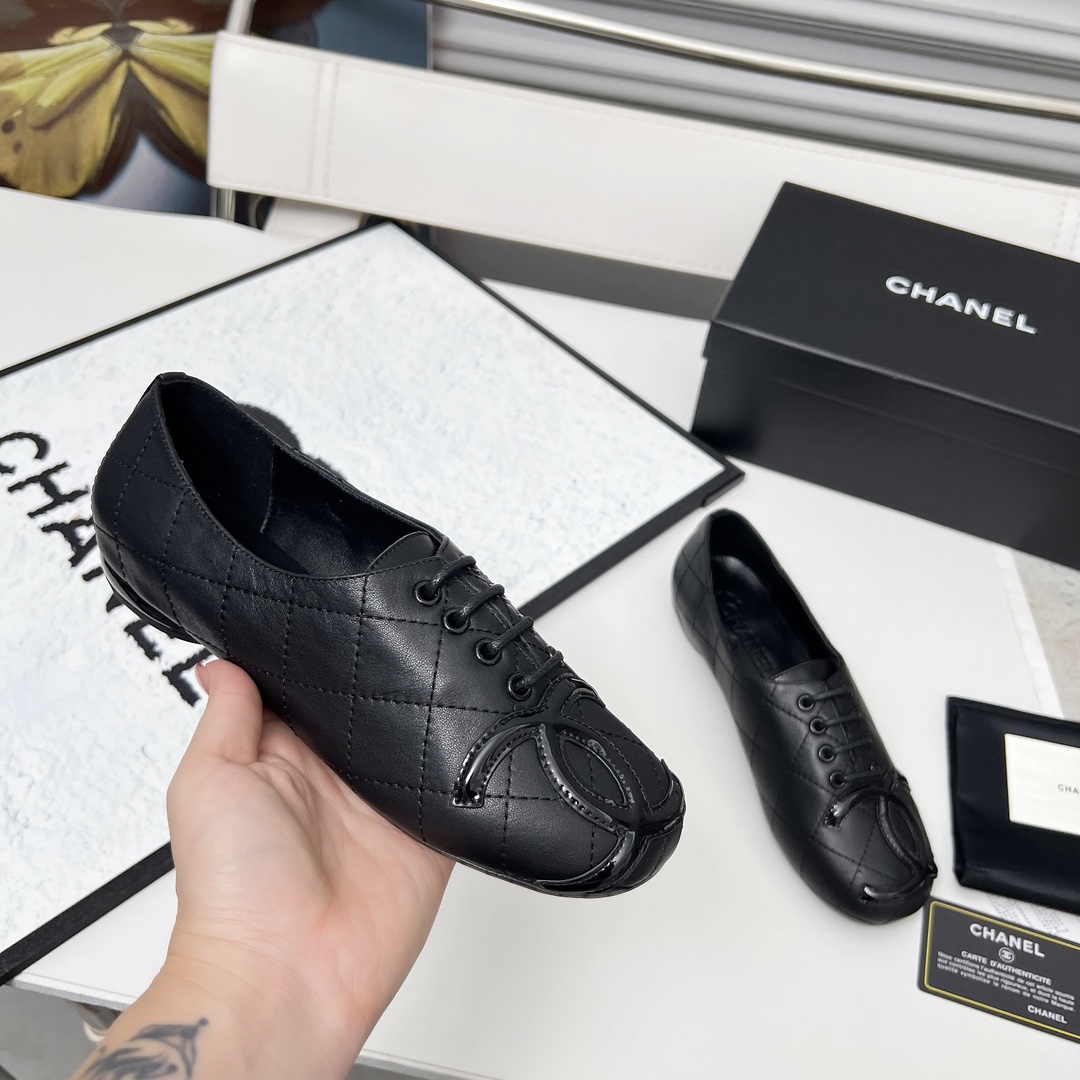 NO:491168,High-version Xiaoxiangjia single shoes CHANE*｜, big hit!  Xiaoxiang 2025 official website Chanel single shoes dancing shoes series new loafers full of retro style. Delicate shoe shape looks very likable, small round toe sets off the feet, giving people the retro sentimental shoes of the past, new European and American catwalks, hot products 1 original custom-made cowhide/sheepskin 2 original inner sheepskin 3 big soles: original molded sole 4 size 35-41 (40 41 custom made without return or exchange), single shoes, chanel, chanel, chanel, loafers, cowhide, sheepskin19860909高版本小香家单鞋CHANE*｜,大爆款！小香2025官网香奈儿单鞋跳舞鞋系列新品乐福鞋满满的复古风 秀气的鞋型 看着就很讨喜,小圆头 衬托脚也变得瘦瘦的,上脚给人就是一年代的复古情怀鞋、欧美走秀新款,爆款产品 1原版定制面牛皮/羊皮 2原版内里羊皮 3大底:原版开模底 4码数35-41（40 41定做不退换）,单鞋,chanel,chanel,chanel,loafers,cowhide,sheepskin,Women's Shoes