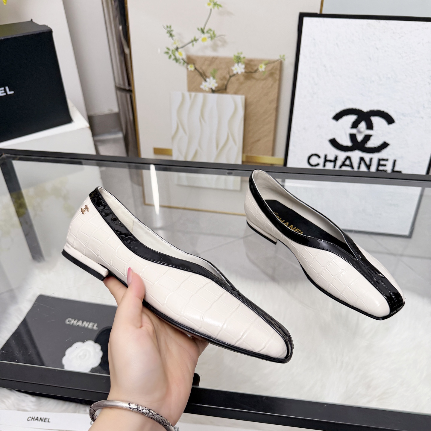 Chanel Style Leather Women's Shoes Lookbook Reference image 1