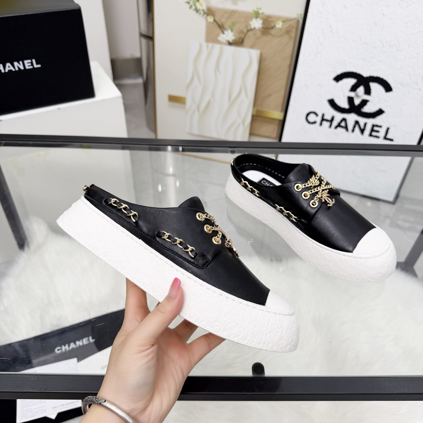 Chanel Style Leather Women's Shoes Lookbook Reference image 1