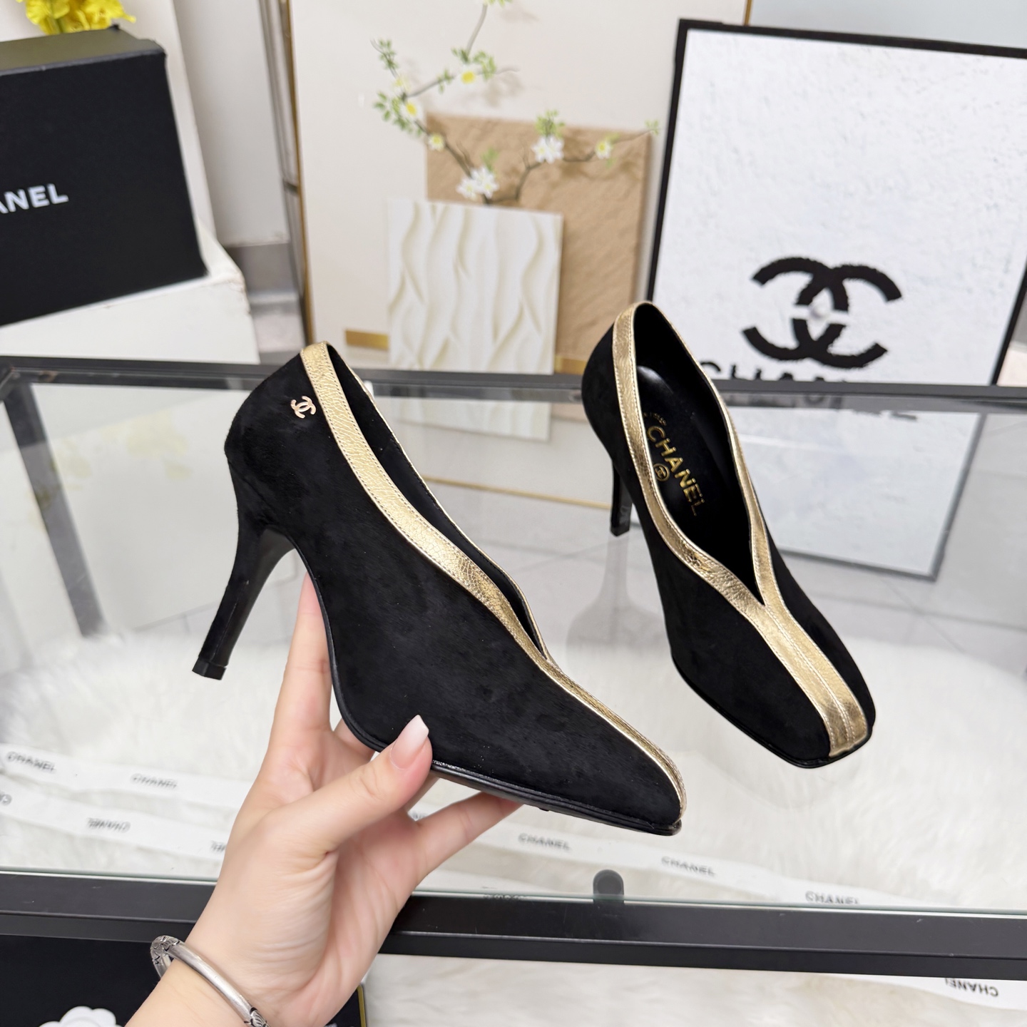 Chanel Style Beige Leather Women's Shoes Lookbook Reference image 1