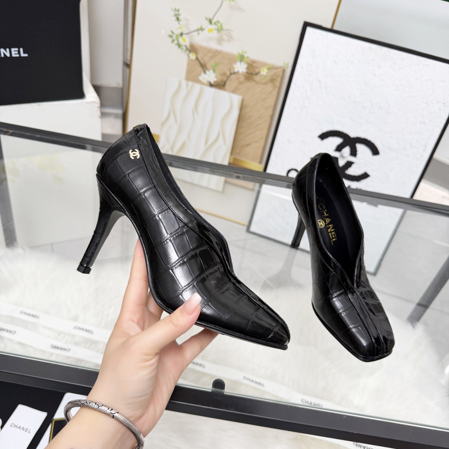 Chanel Style Beige Leather Women's Shoes Lookbook Reference image 1