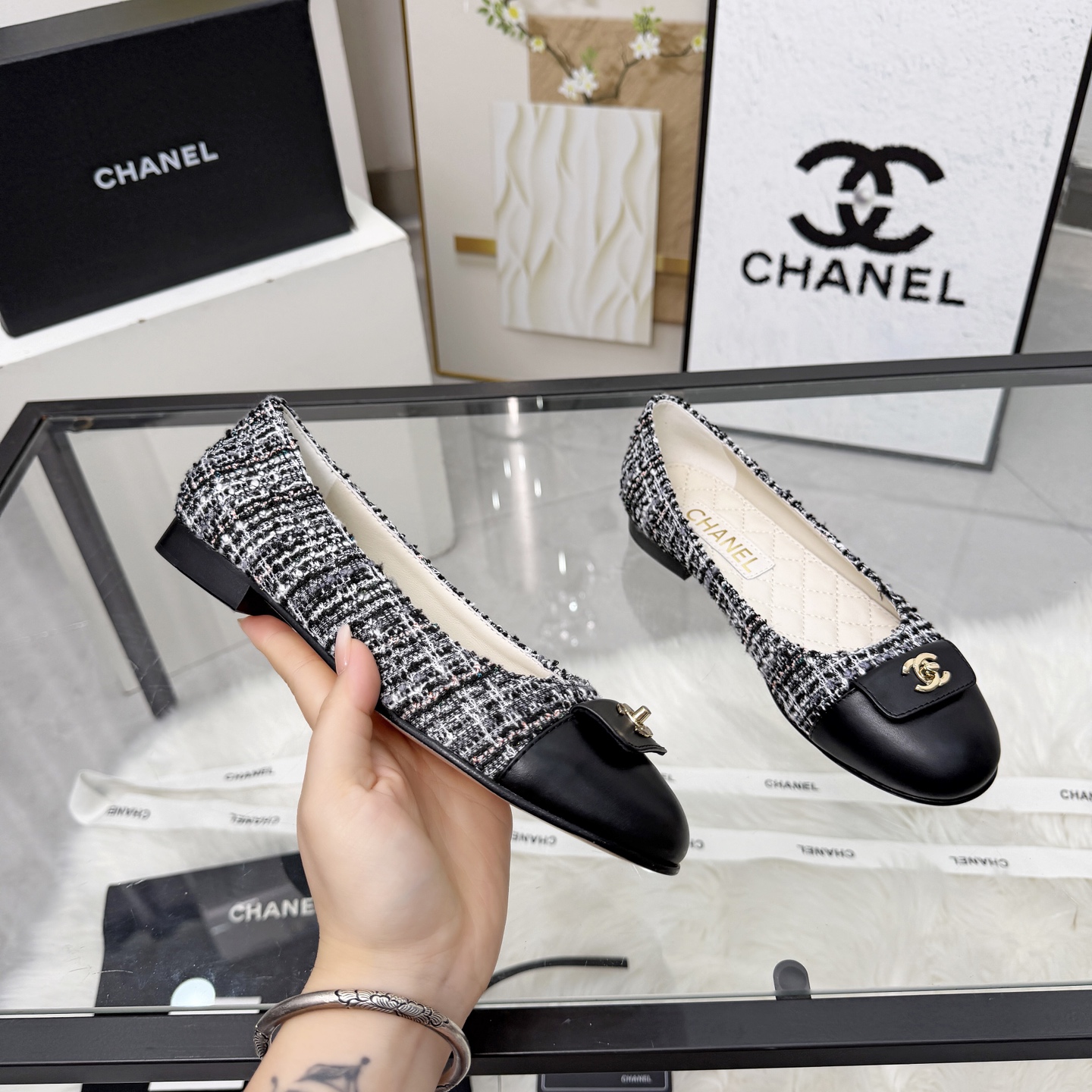 Chanel Style Leather Women's Shoes Women's Shoes Women's Shoes detail image 1 from source 784136