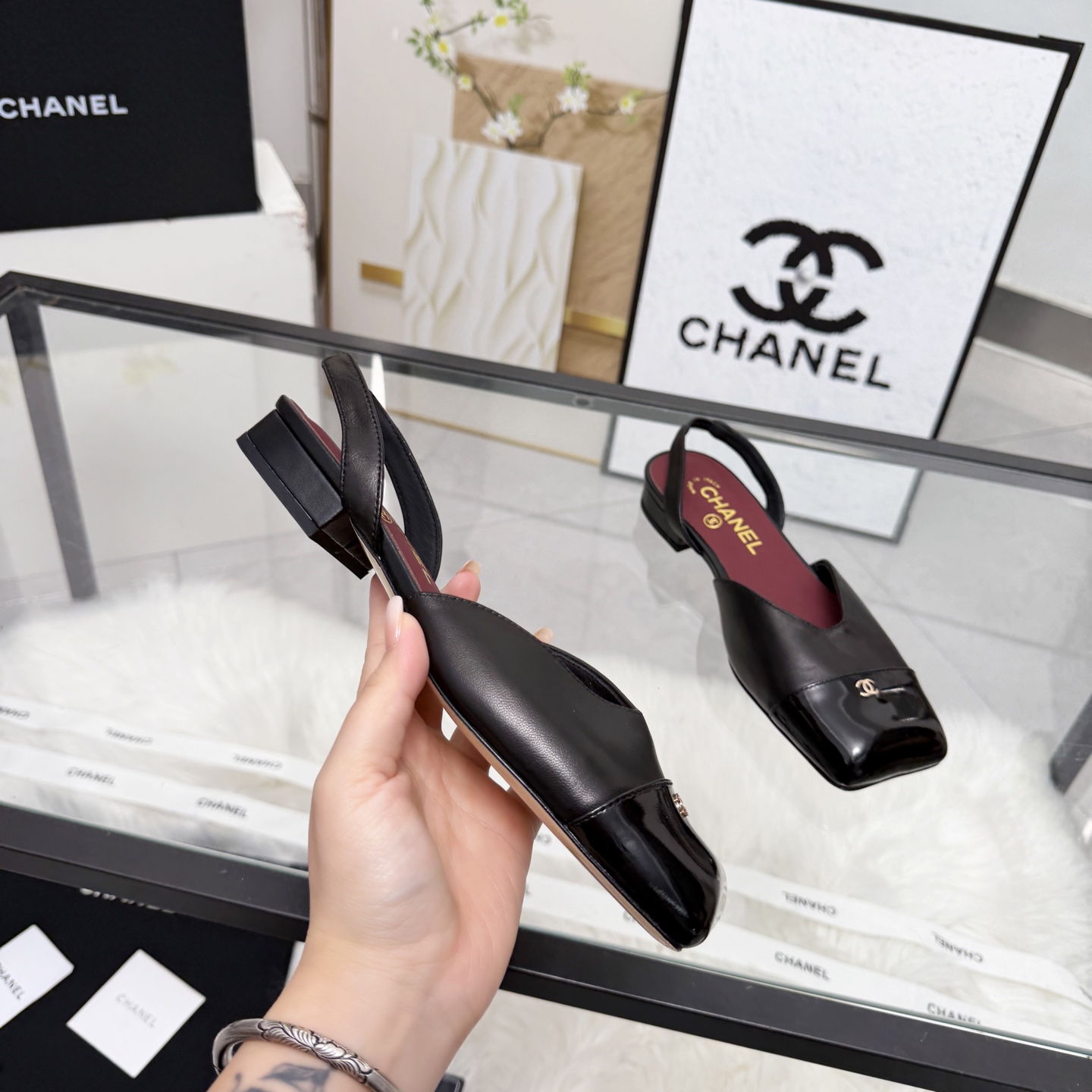 Chanel Style Leather Women's Shoes Women's Shoes Women's Shoes detail image 1 from source 784188