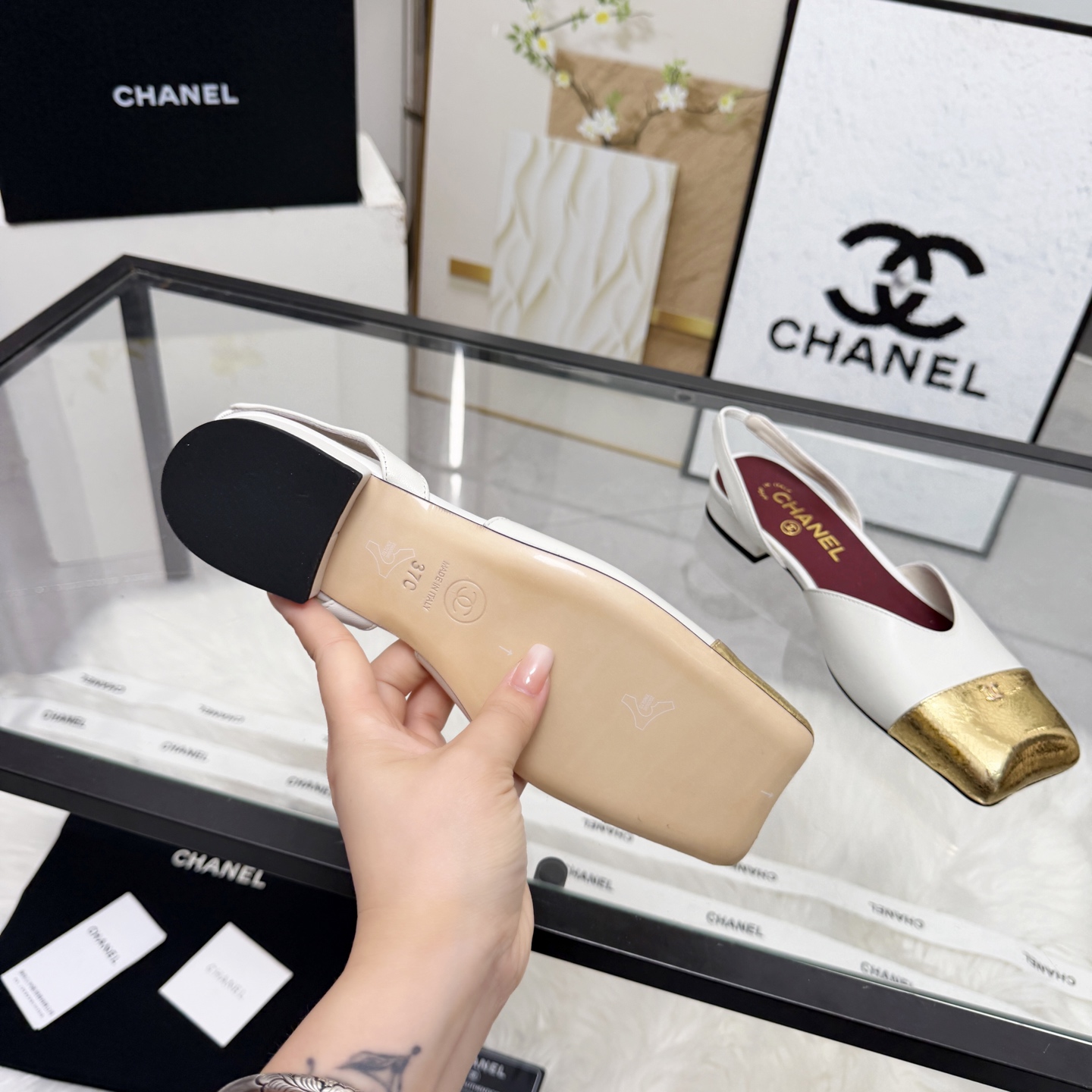 Chanel Style Leather Women's Shoes Women's Shoes Women's Shoes detail image 9 from source 784189