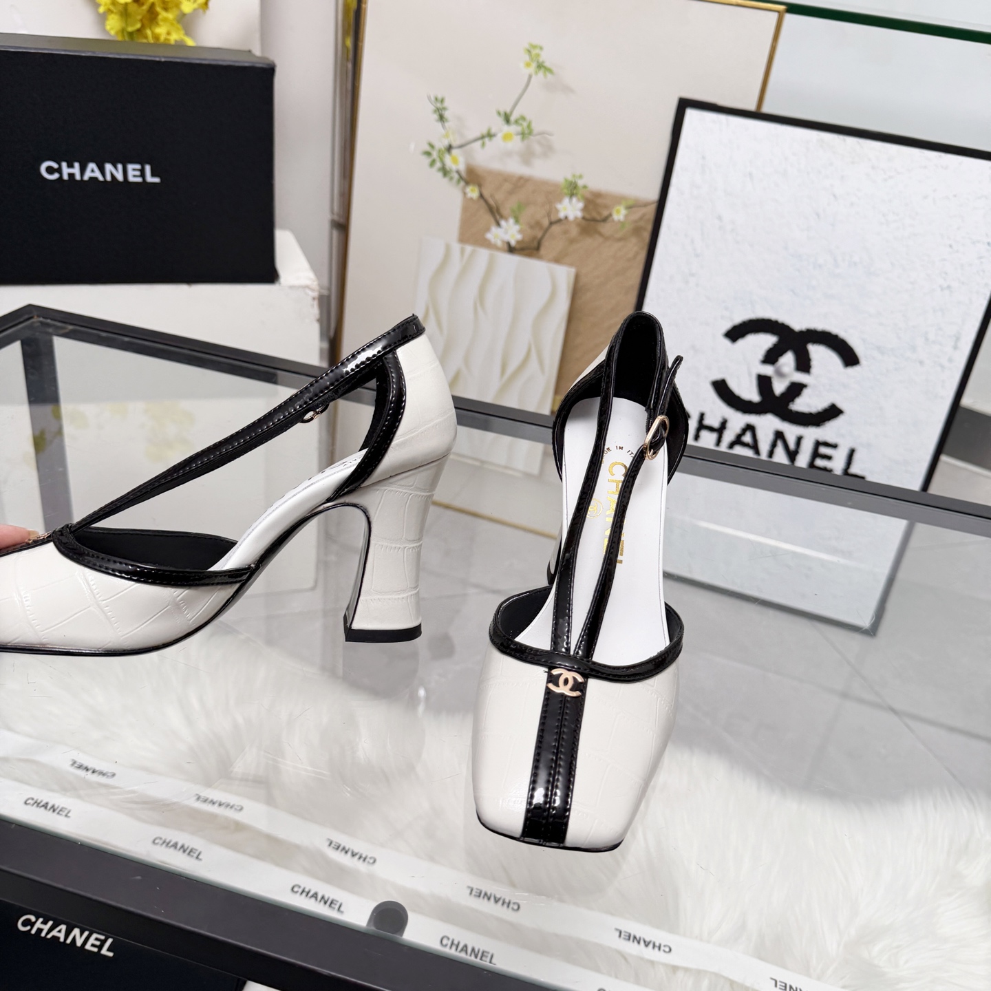 Chanel Style Beige Leather Women's Shoes Women's Shoes Women's Shoes detail image 2 from source 784190