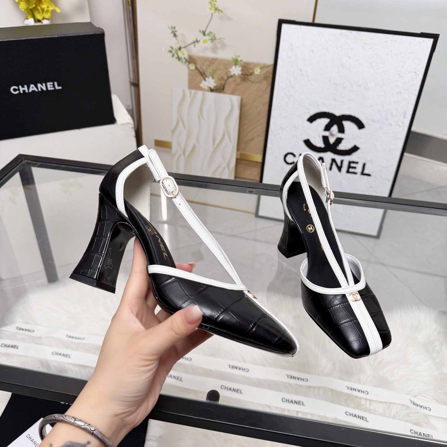 Chanel Style Beige Leather Women's Shoes Women's Shoes Women's Shoes detail image 1 from source 784192