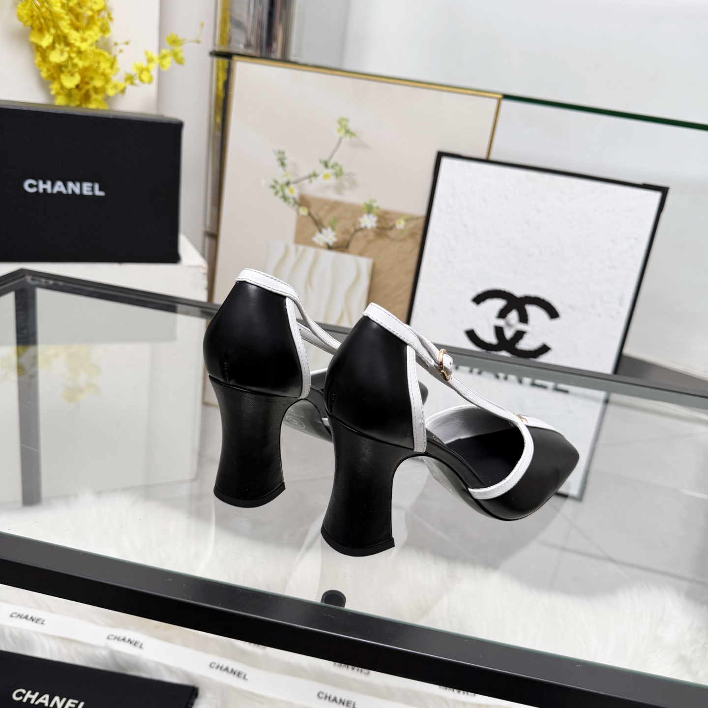 Chanel Style Beige Leather Women's Shoes Women's Shoes Women's Shoes detail image 8 from source 784193