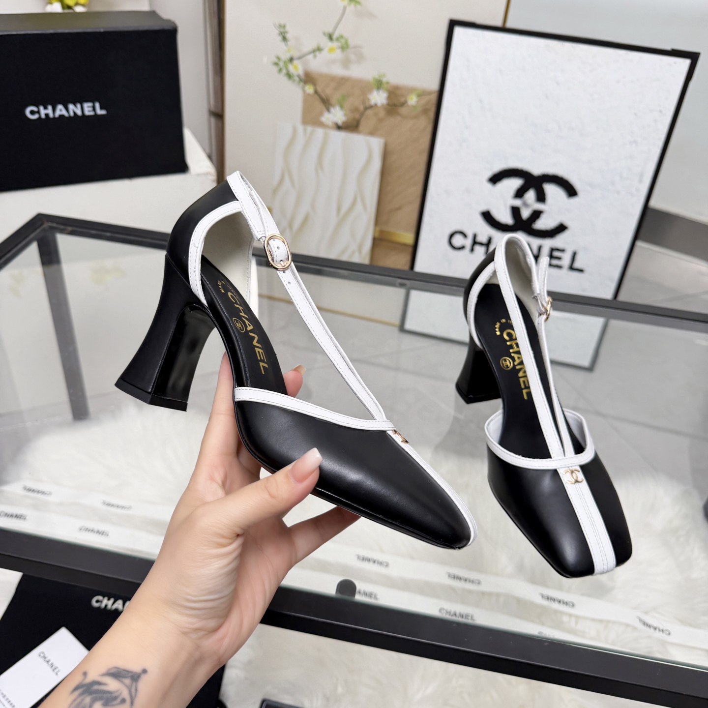 Chanel Style Beige Leather Women's Shoes Women's Shoes Women's Shoes detail image 1 from source 784193