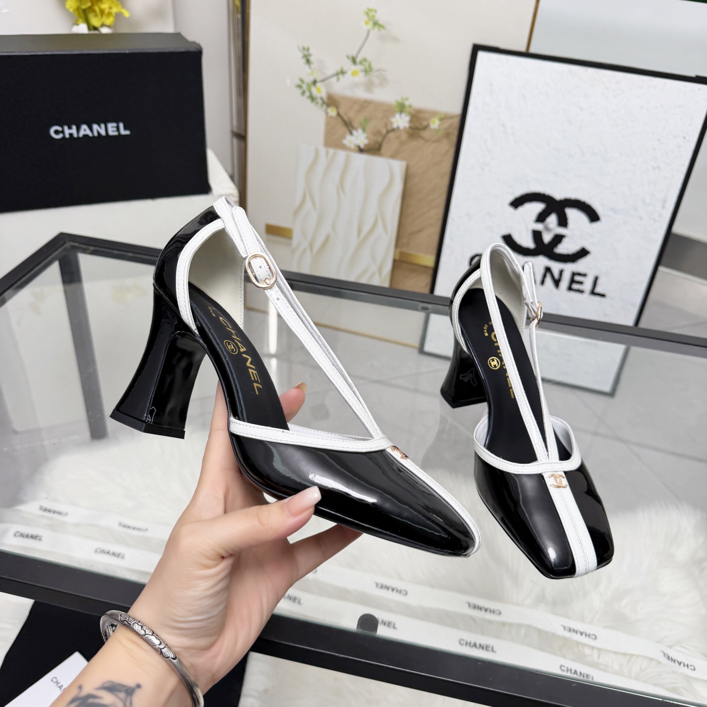 Chanel Style Beige Leather Women's Shoes Women's Shoes Women's Shoes detail image 1 from source 784196