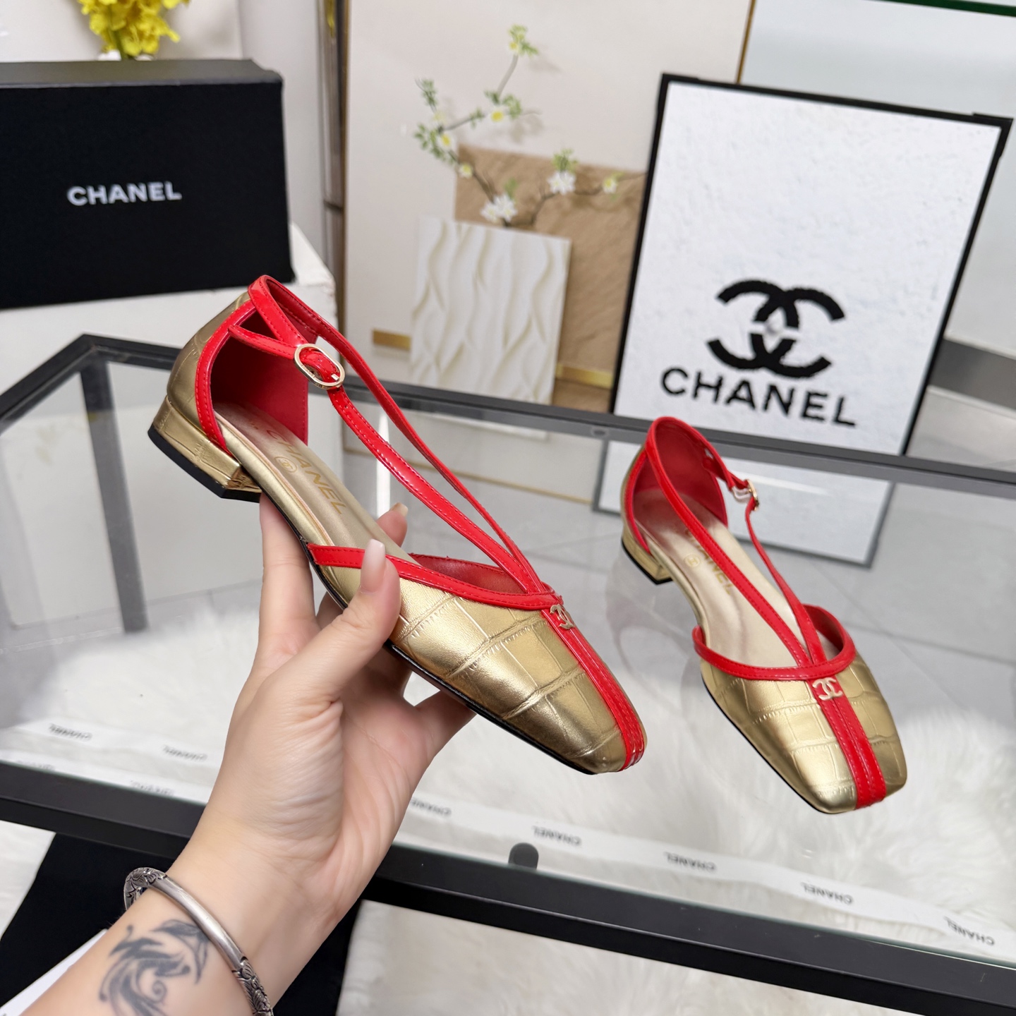 Chanel Style Leather Women's Shoes Women's Shoes Women's Shoes detail image 1 from source 784197
