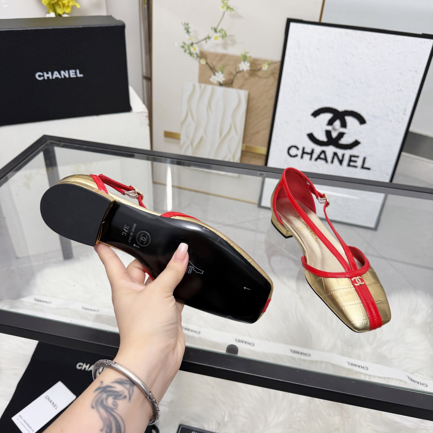 Chanel Style Leather Women's Shoes Women's Shoes Women's Shoes detail image 9 from source 784197