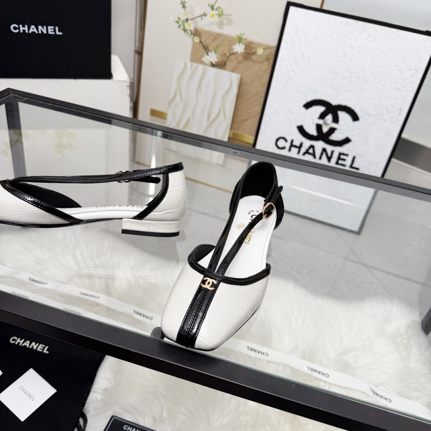 Chanel Style Leather Women's Shoes style reference detail image 2 from source 784198
