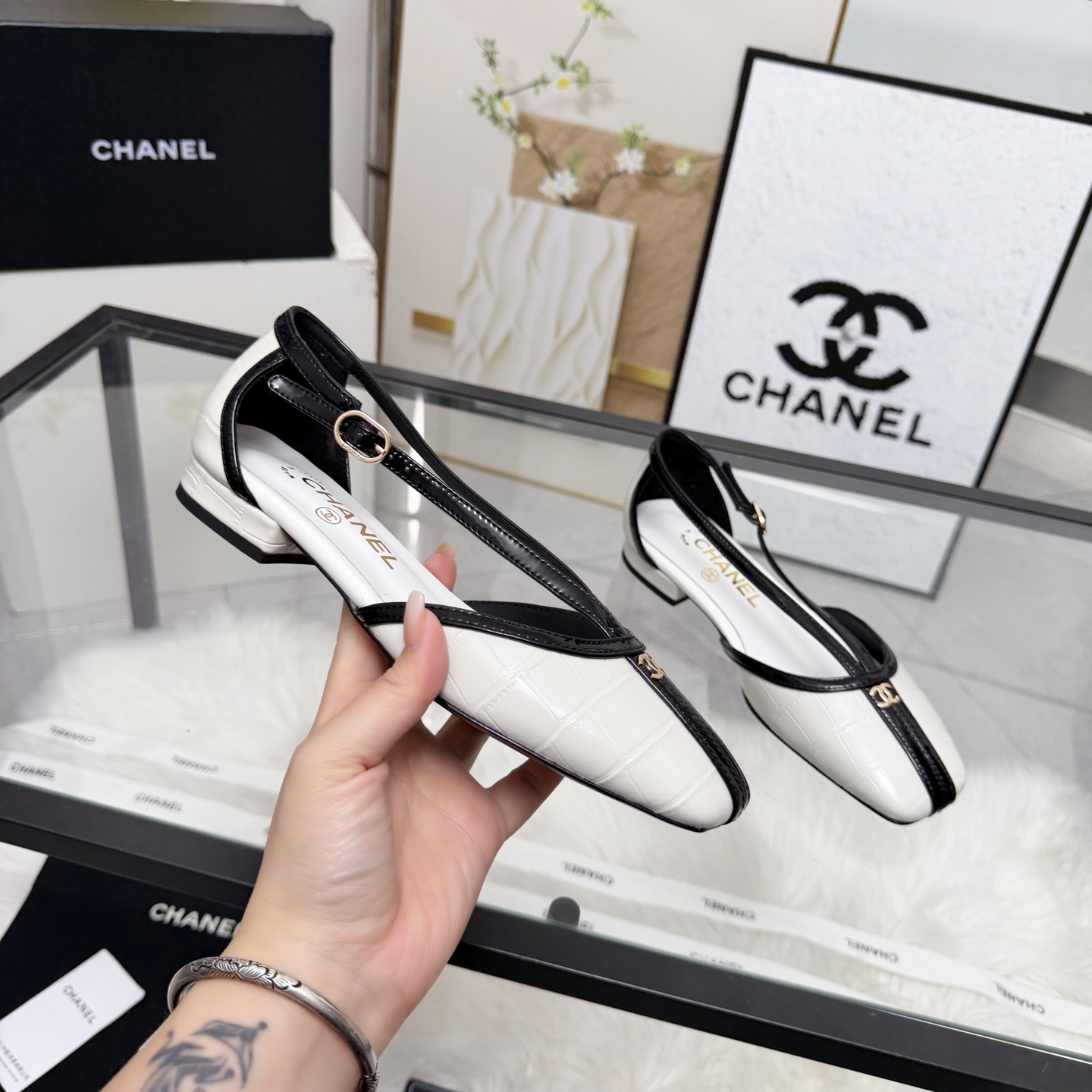 Chanel Style Leather Women's Shoes style reference detail image 1 from source 784198