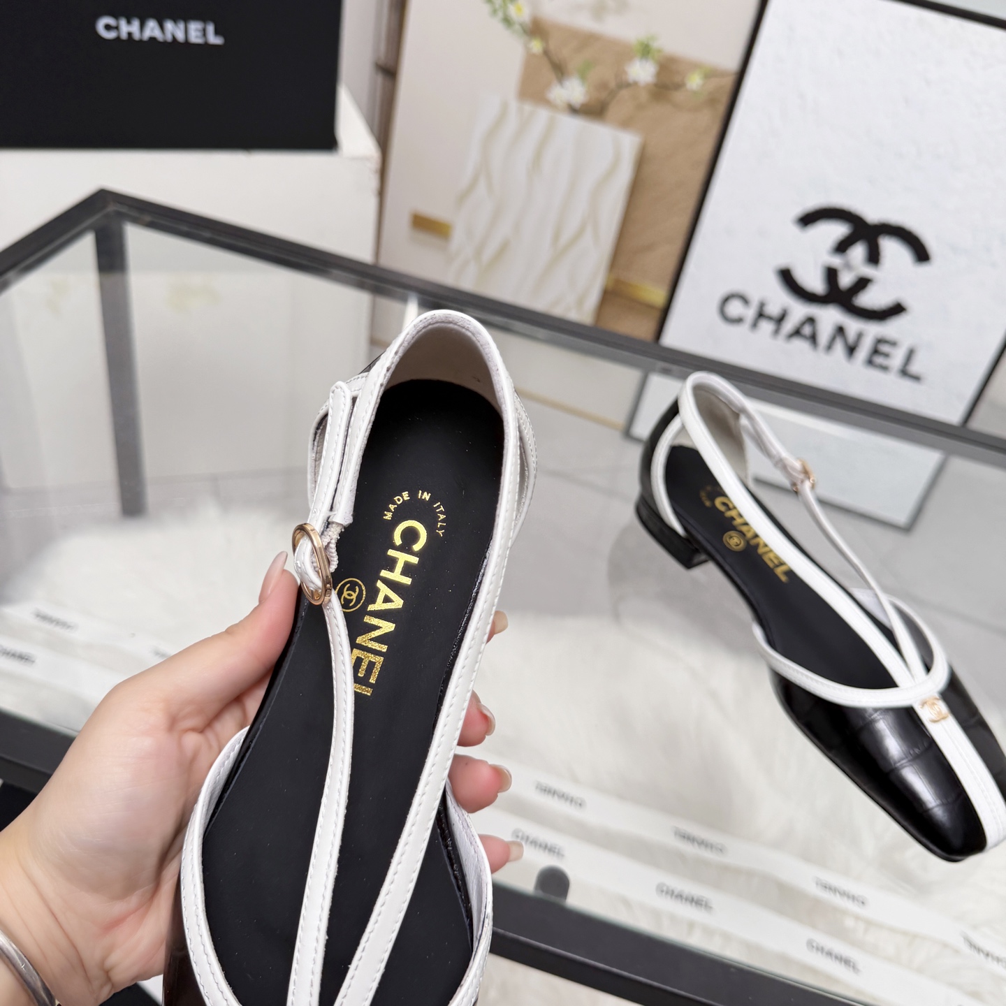 Chanel Style Leather Women's Shoes style reference detail image 2 from source 784199