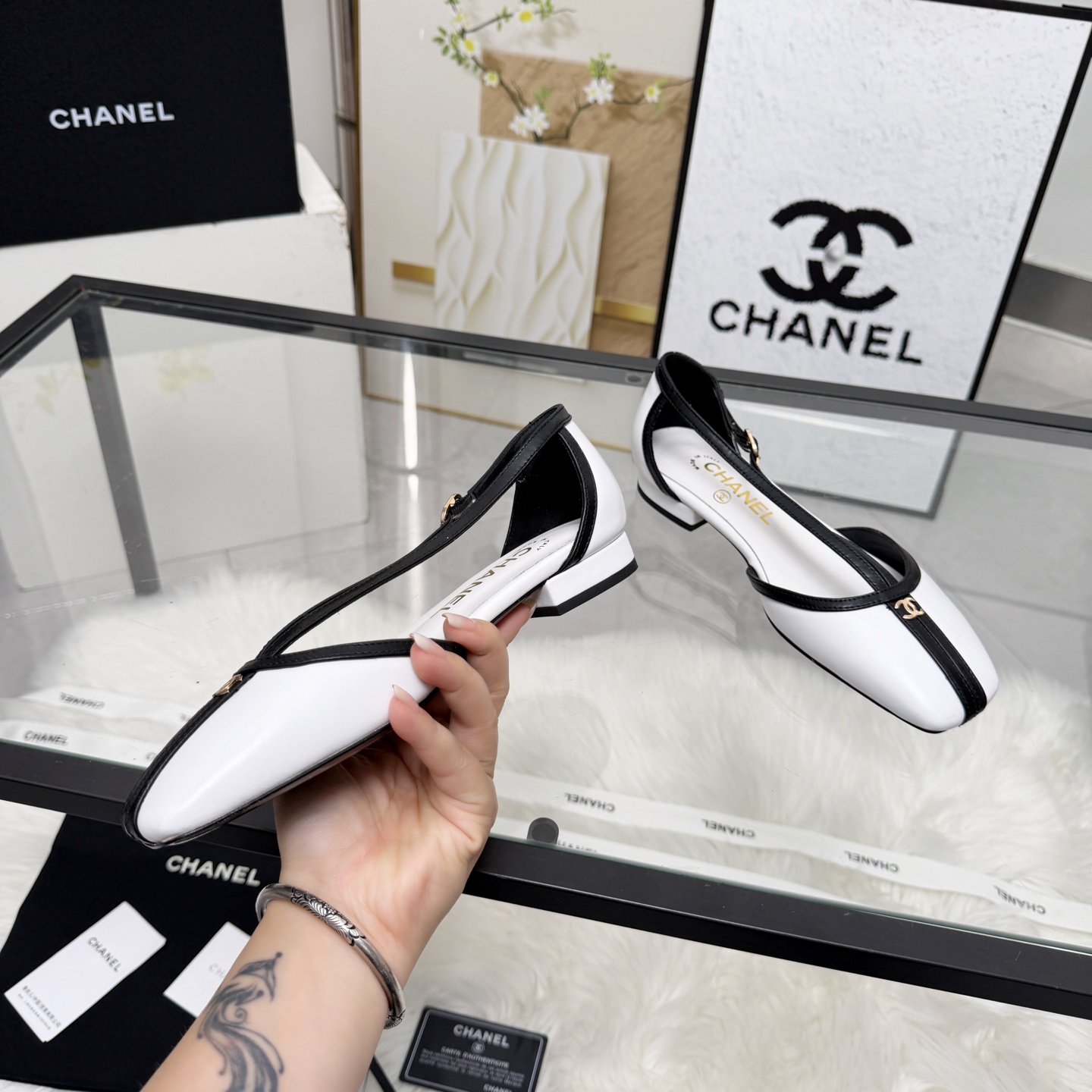 Chanel Style Leather Women's Shoes style reference detail image 2 from source 784200