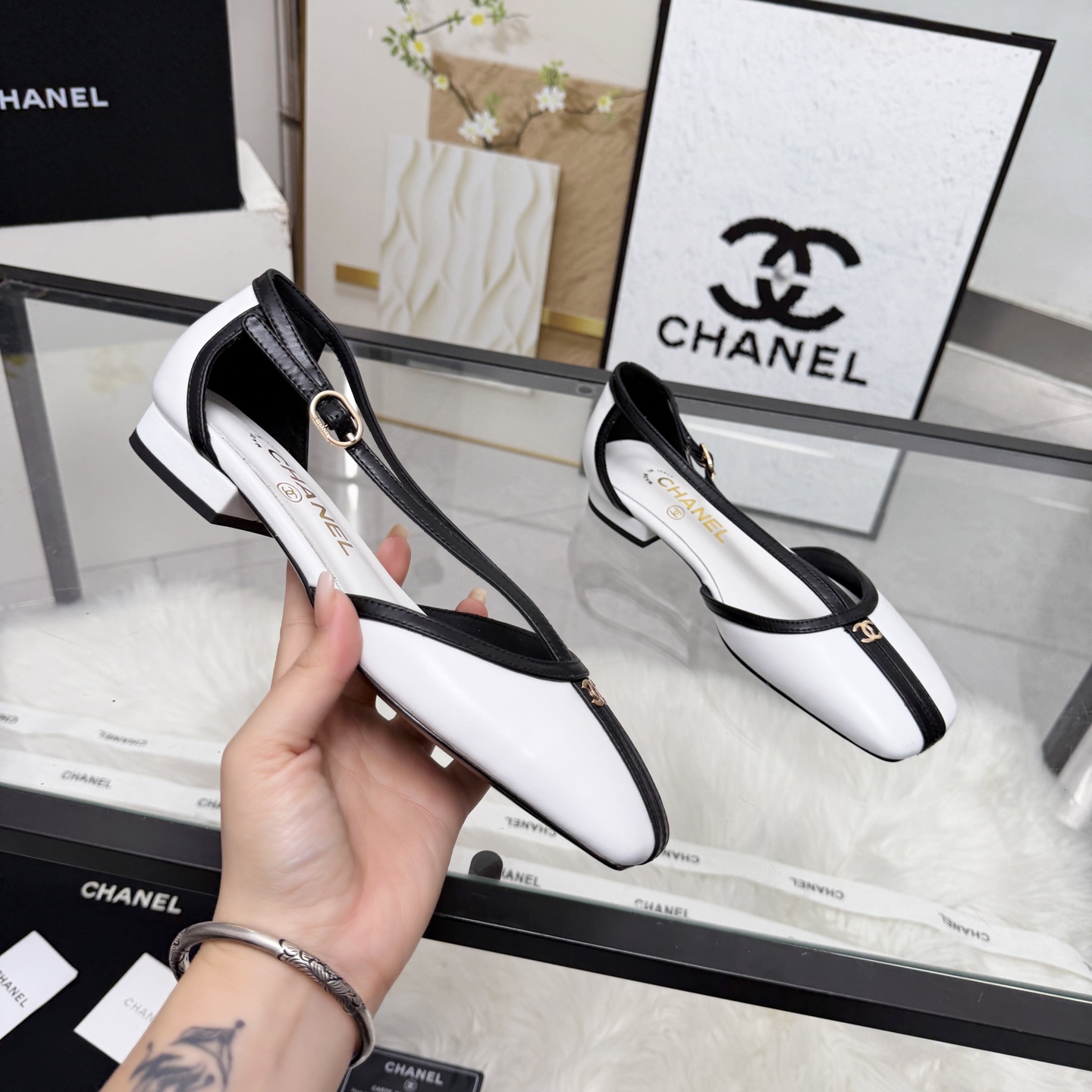 Chanel Style Leather Women's Shoes style reference detail image 1 from source 784200