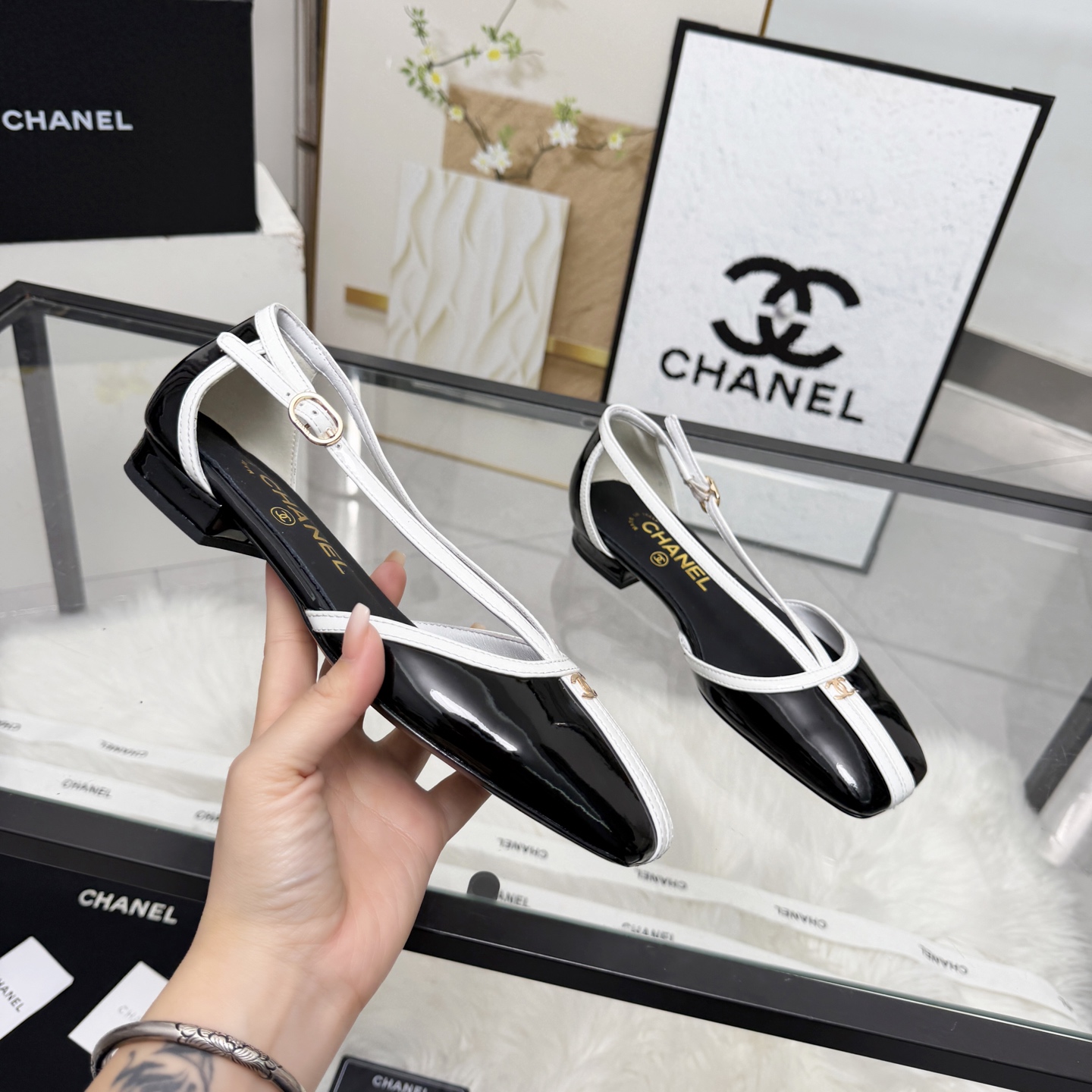 Chanel Style Leather Women's Shoes style reference detail image 1 from source 784201