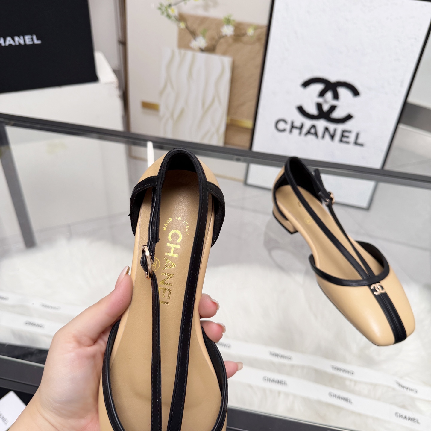 Chanel Style Leather Women's Shoes style reference detail image 3 from source 784202