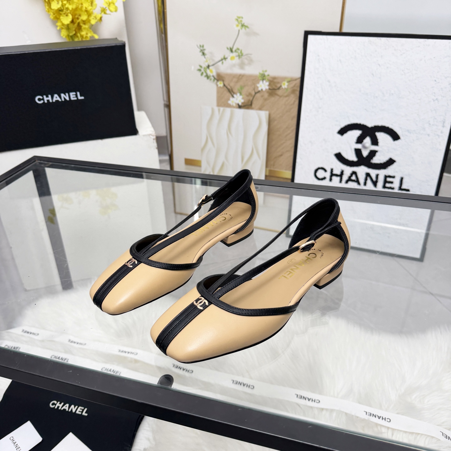 Chanel Style Leather Women's Shoes style reference detail image 4 from source 784202