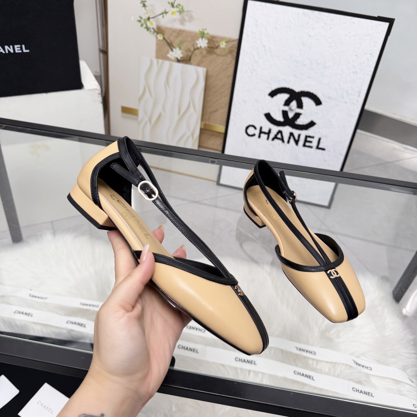 Chanel Style Leather Women's Shoes style reference detail image 1 from source 784202