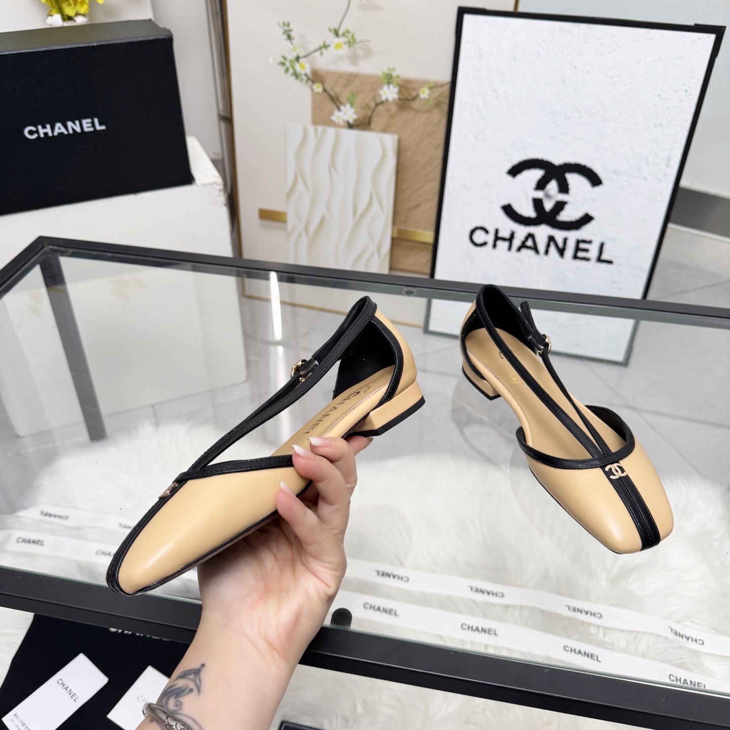 Chanel Style Leather Women's Shoes style reference detail image 2 from source 784202