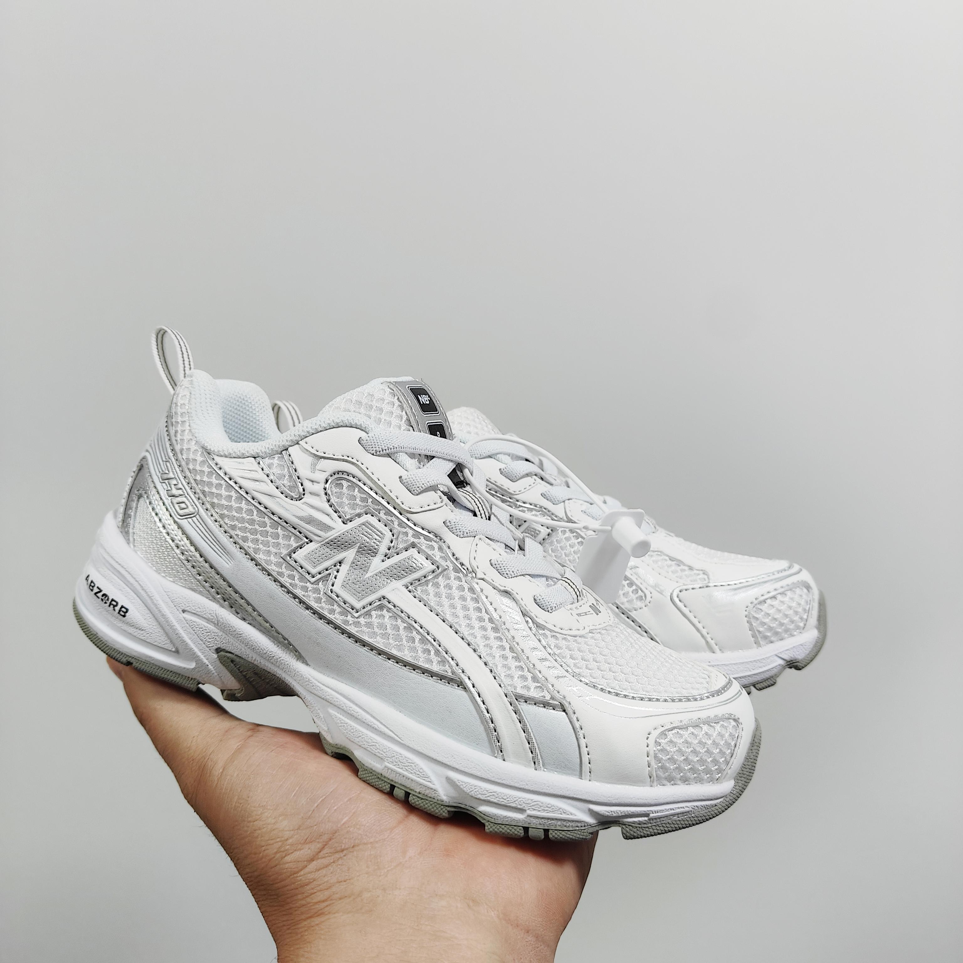 图片[2]-新配色出官方新品 NB 740童鞋26-37码 该系列传承了品牌的诸多优点，大胆创新！堪称经典系列里的经典，也是最为热门的系列！时隔一年，再次带来的童鞋，必属重磅～-选品中心