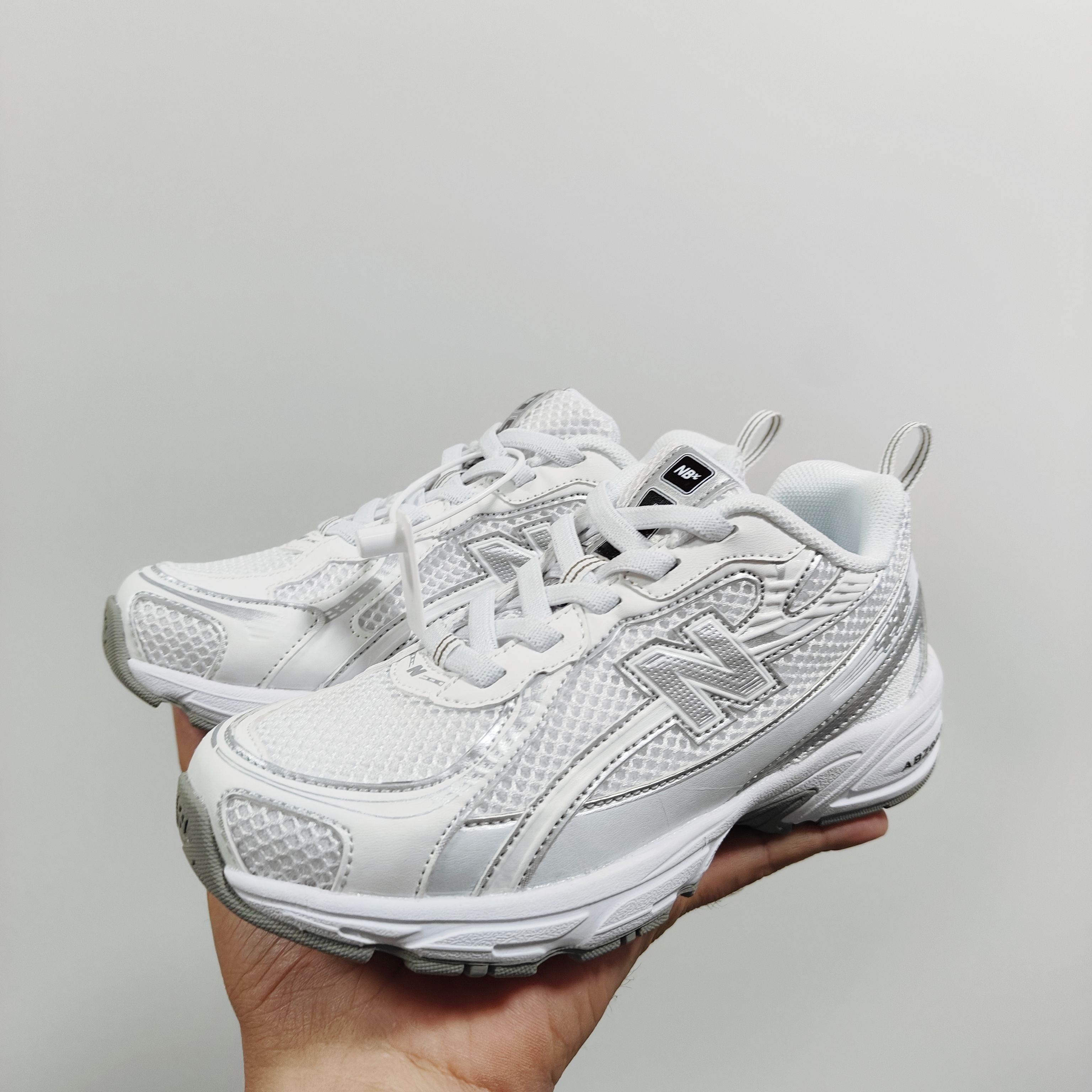 图片[7]-新配色出官方新品 NB 740童鞋26-37码 该系列传承了品牌的诸多优点，大胆创新！堪称经典系列里的经典，也是最为热门的系列！时隔一年，再次带来的童鞋，必属重磅～-选品中心