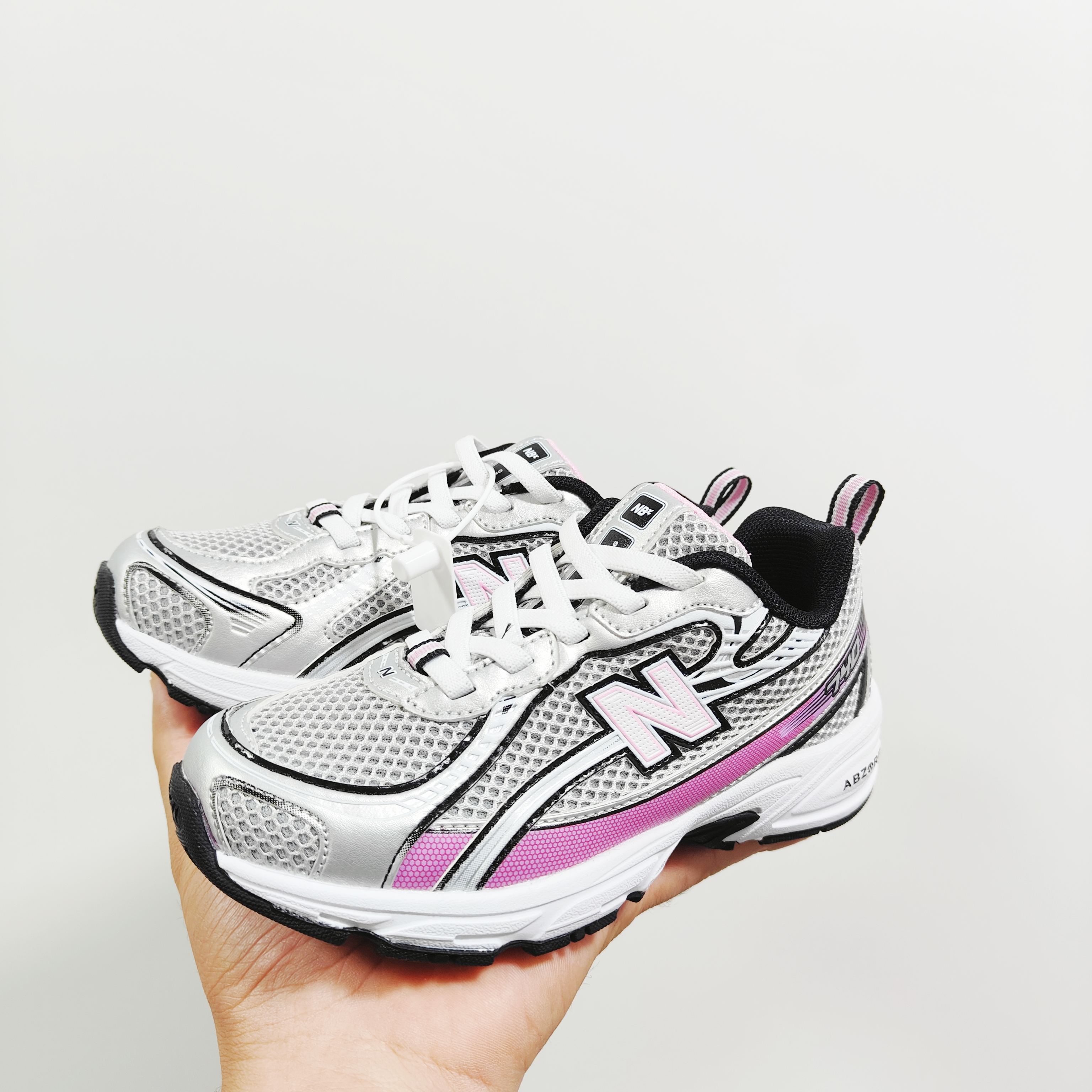 图片[3]-新配色出官方新品 NB 740童鞋26-37码 该系列传承了品牌的诸多优点，大胆创新！堪称经典系列里的经典，也是最为热门的系列！时隔一年，再次带来的童鞋，必属重磅～-选品中心