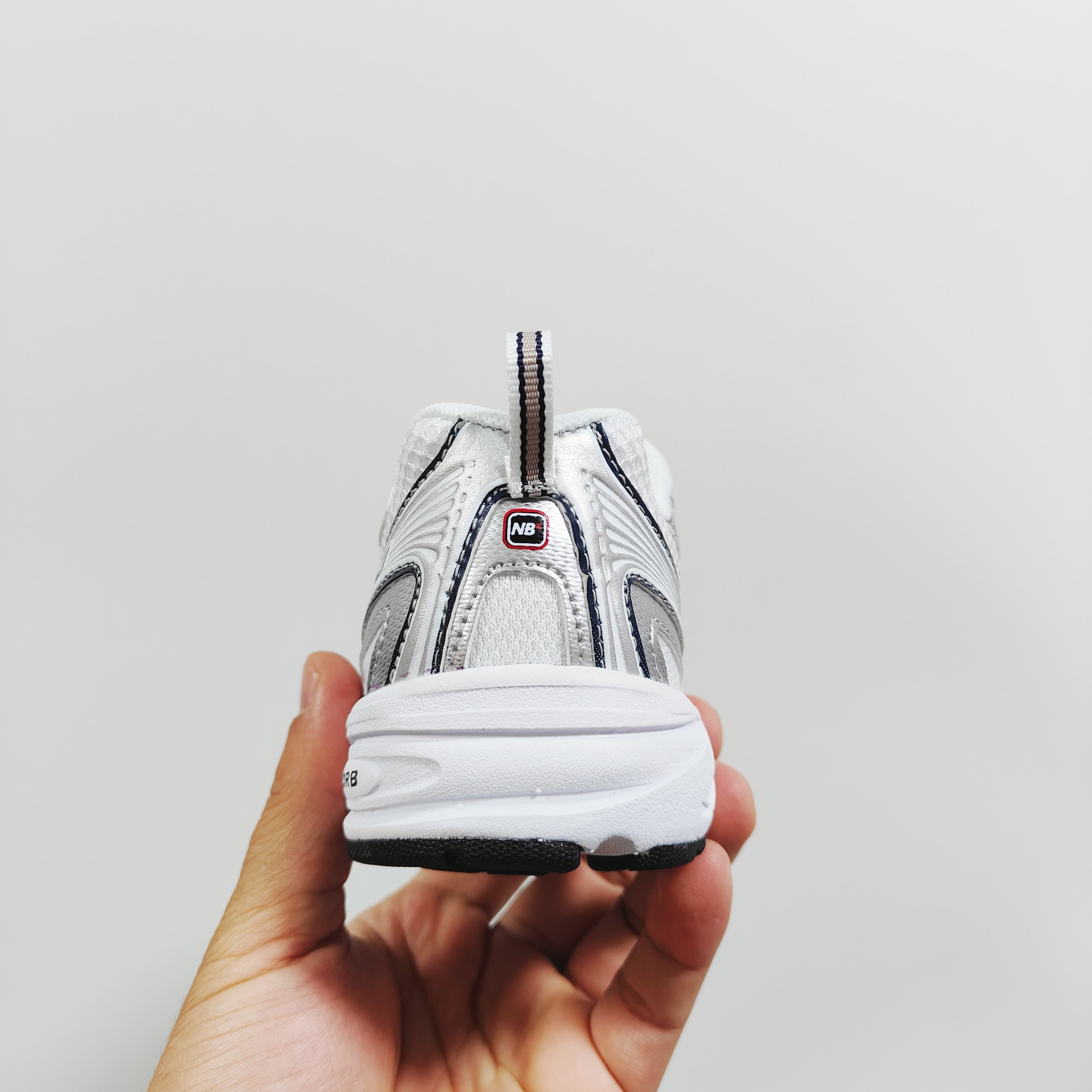 图片[5]-新配色出官方新品 NB 740童鞋26-37码 该系列传承了品牌的诸多优点，大胆创新！堪称经典系列里的经典，也是最为热门的系列！时隔一年，再次带来的童鞋，必属重磅～-选品中心