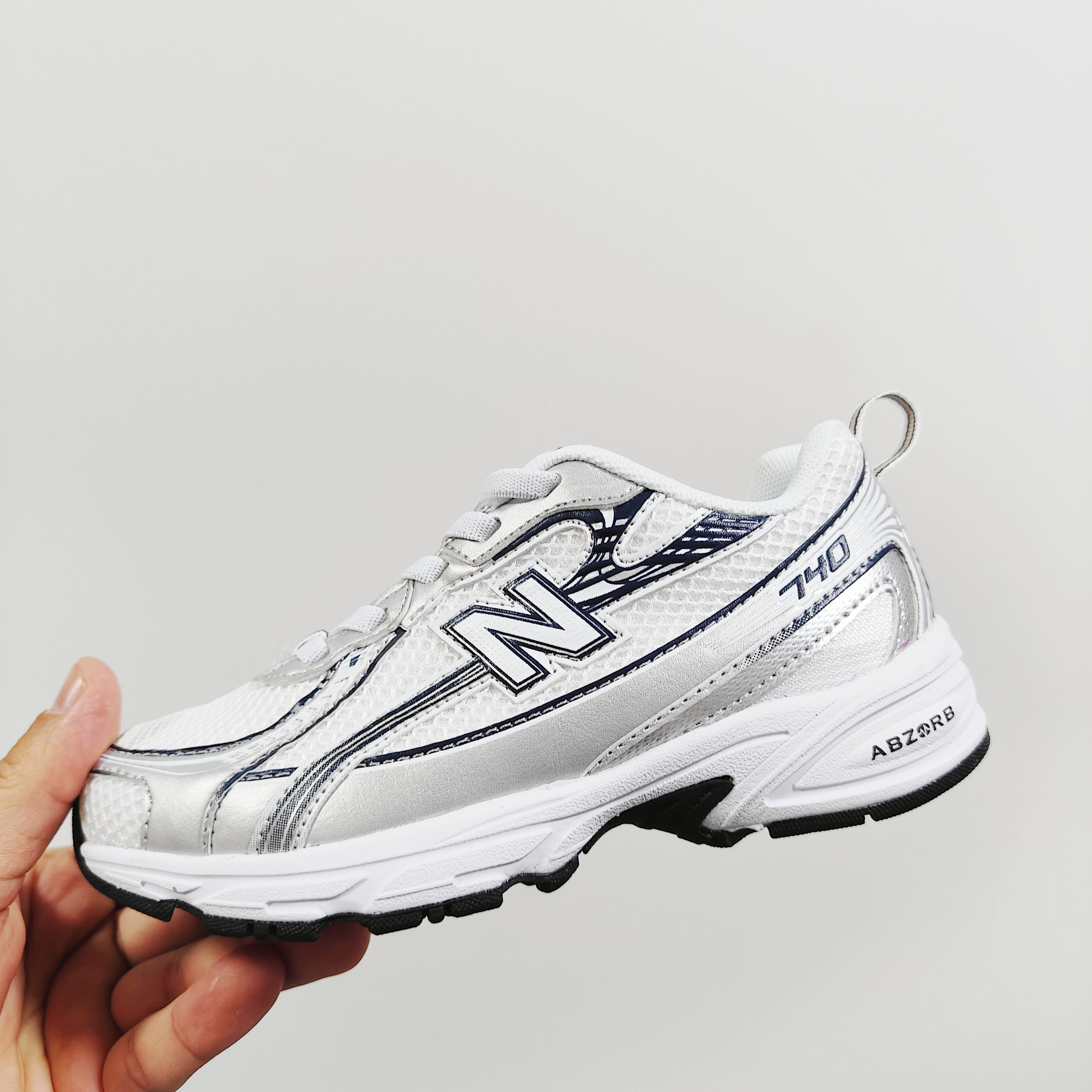 图片[7]-新配色出官方新品 NB 740童鞋26-37码 该系列传承了品牌的诸多优点，大胆创新！堪称经典系列里的经典，也是最为热门的系列！时隔一年，再次带来的童鞋，必属重磅～-选品中心