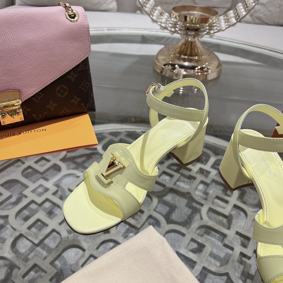 Louis Vuitton 2025 Spring/Summer Leather Heeled Sandals with Block Heel 5 i1719118537 6676 4