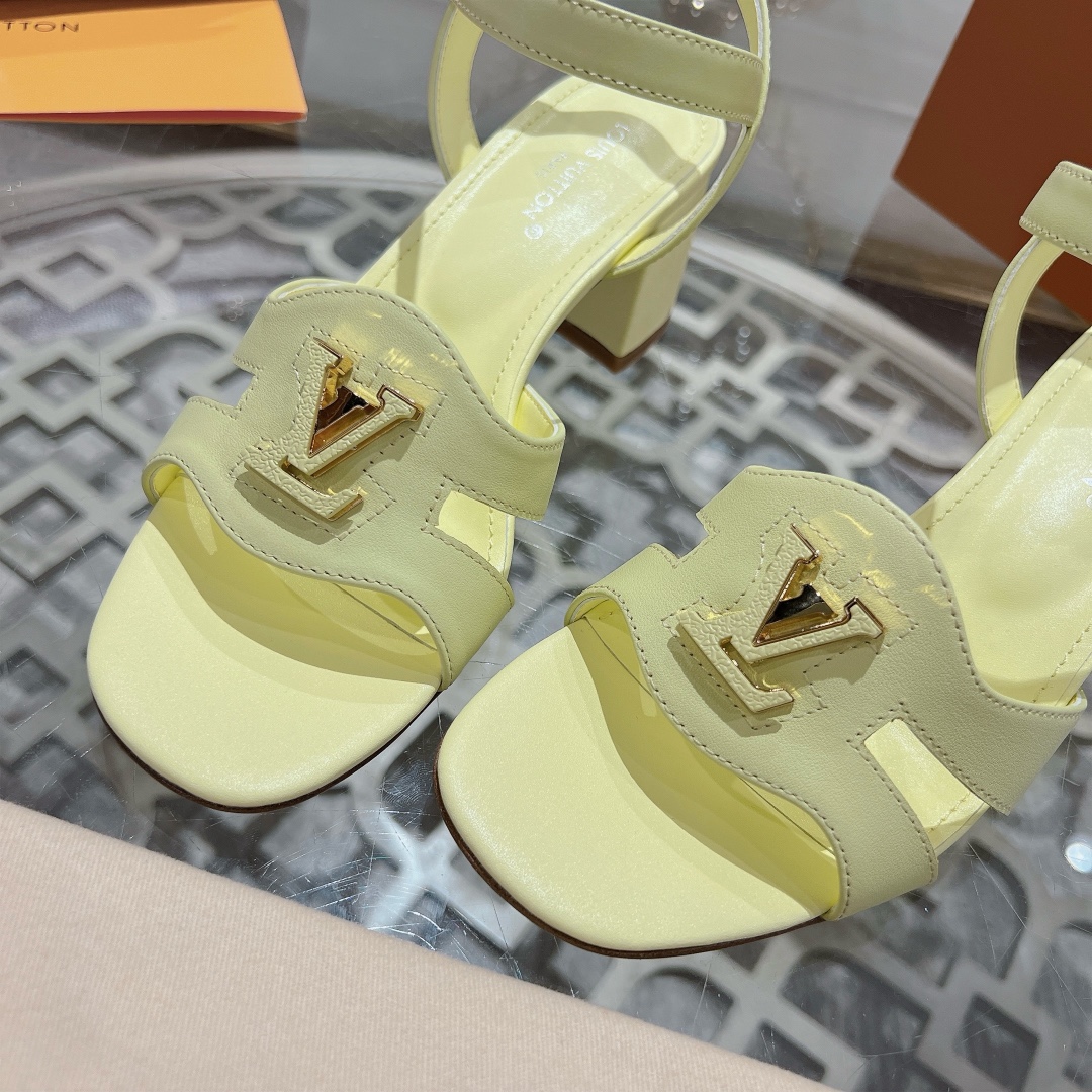 Louis Vuitton 2025 Spring/Summer Leather Heeled Sandals with Block Heel 8 i1719118537 7627 5