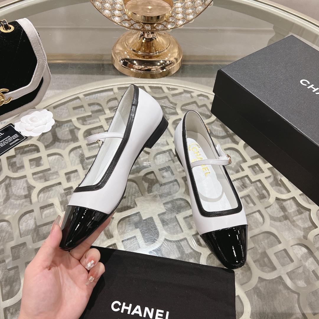 2024 Xiaoxiang Mary Jane: Stylish Empty Sandals with Fragrant Details - 图片 4