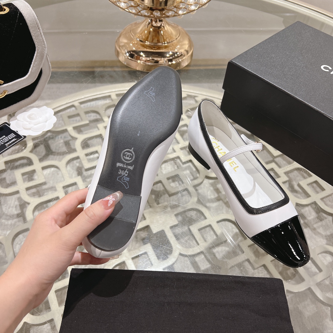 2024 Xiaoxiang Mary Jane: Stylish Empty Sandals with Fragrant Details - 图片 9