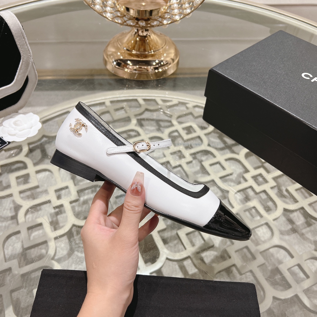 2024 Xiaoxiang Mary Jane: Stylish Empty Sandals with Fragrant Details - 图片 6