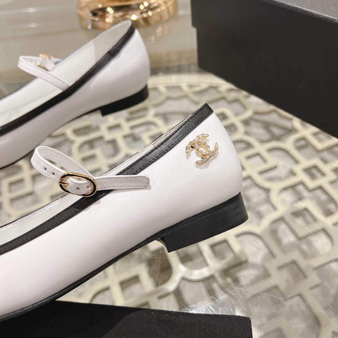 2024 Xiaoxiang Mary Jane: Stylish Empty Sandals with Fragrant Details - 图片 8