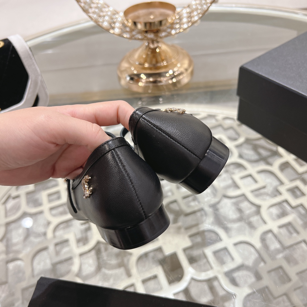 2024 Xiaoxiang Mary Jane: Elegant Empty Sandals with Fragrant Design - 图片 8