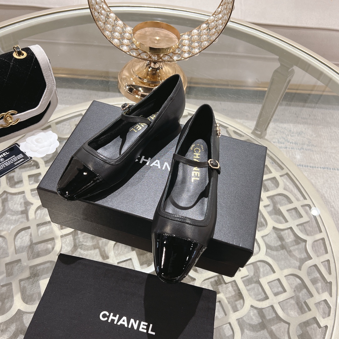 2024 Xiaoxiang Mary Jane: Elegant Empty Sandals with Fragrant Design - 图片 5