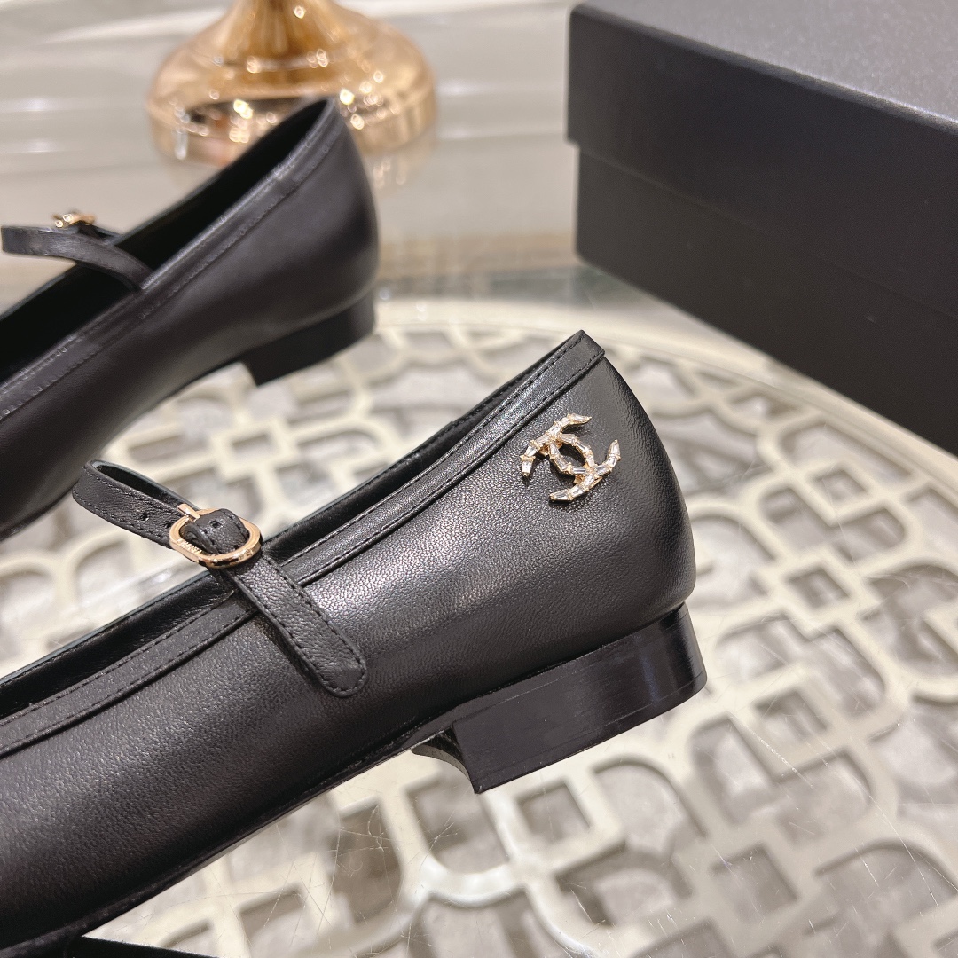 2024 Xiaoxiang Mary Jane: Elegant Empty Sandals with Fragrant Design - 图片 7