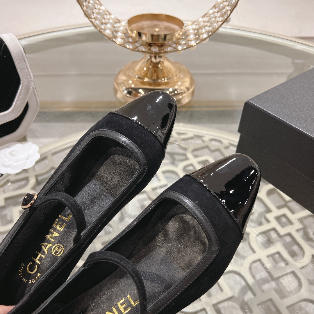 2024 Xiaoxiang Mary Jane: Stylish Empty Sandals with Fragrant Leather, Perfect Match - 图片 8