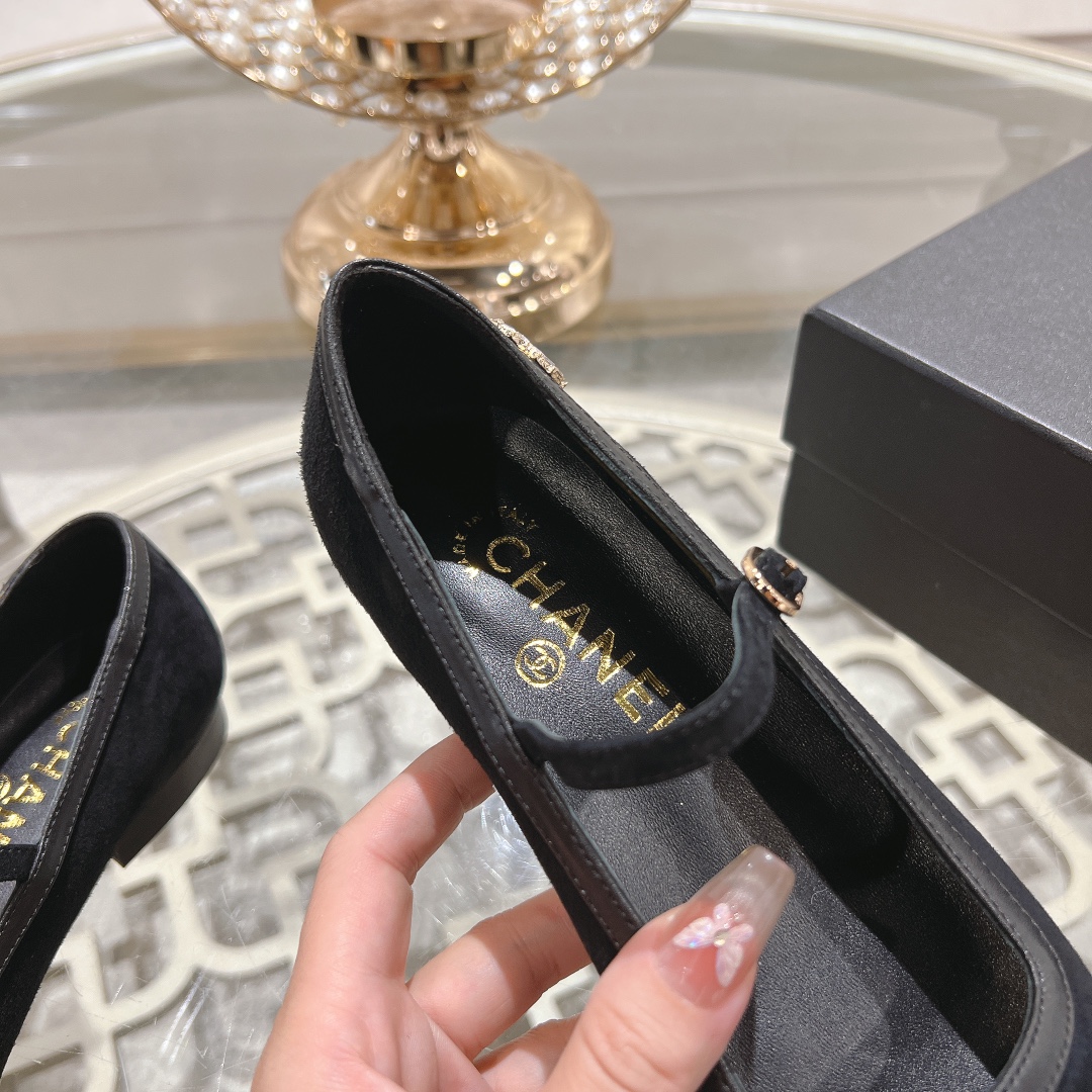 2024 Xiaoxiang Mary Jane: Stylish Empty Sandals with Fragrant Leather, Perfect Match - 图片 9