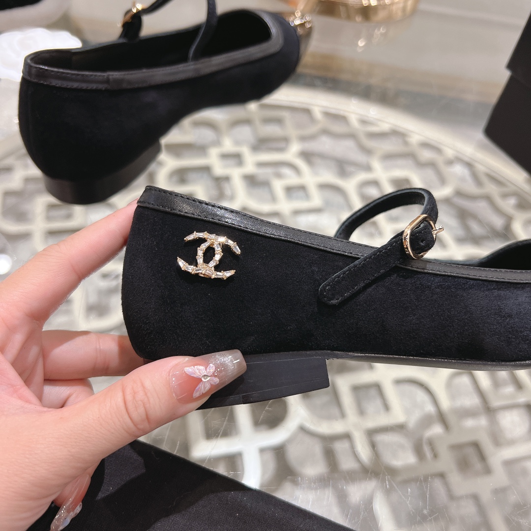 2024 Xiaoxiang Mary Jane: Stylish Empty Sandals with Fragrant Leather, Perfect Match - 图片 7