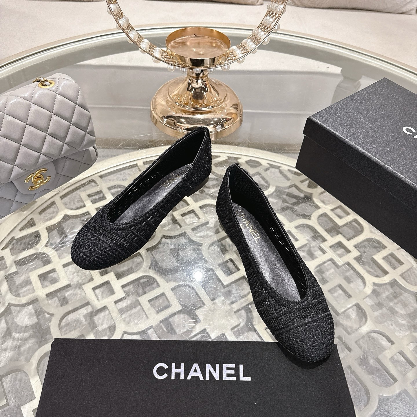 [Chanel Women