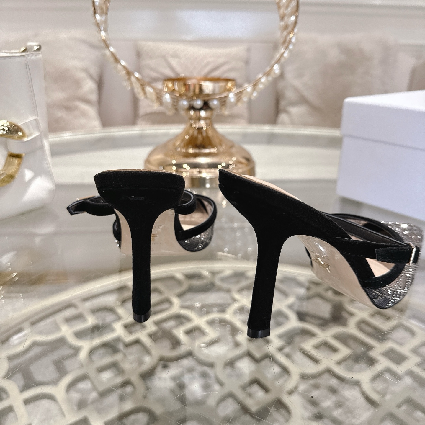 Dior Elegant Pointed Toe Kitten Heels with Rhinestone Embellishments 10 i1742966599384 171 0 8