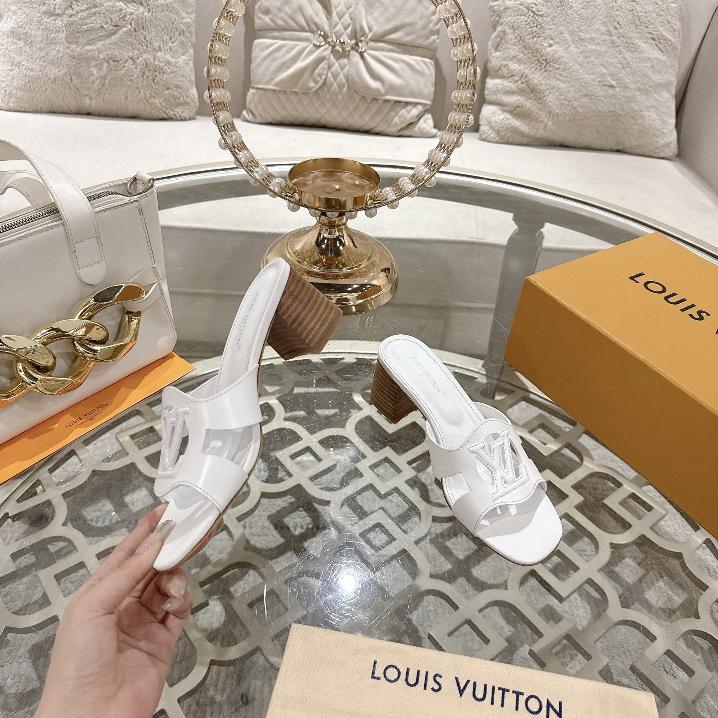 Louis Vuitton 2025 Spring/Summer White Leather Heeled Sandals - Stylish & Chic 5 i1743059859644 3006 0 3