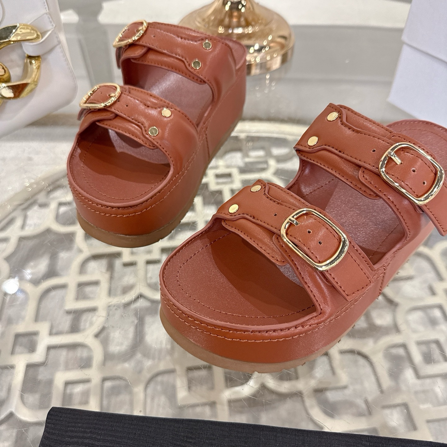 Celine 25SS New Roman Triumph Thick Sole Sandals Beach Slippers 9 i1743138222827 5692 0 7