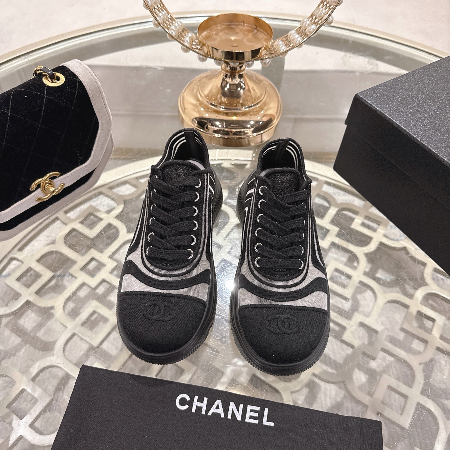 NO:783962,CHANEL/Chanel sports and casual shoes 2026Ss new small fragrant round toe thick-soled sports shoes fashionable height-increasing shoes casual shoes women's author Chanel Chanel new flash diamond casual sports shoes this classic design the style of the upper with multiple crafts and electric embroidery the outsole is fashionable and sporty extraordinary and incorporates a variety of color matching elements diversified mix and match very good-looking fabrics imported special mesh/drilled surface original sheepskin lining sole original molded sole size  35-40 (40/41 customized, non-returnable), casual shoes/sports shoes, chanel, chanel, sneakers, sheepskin19860909CHANEL/香奈儿运动休闲鞋 2026Ss新款小香风圆头厚底运动鞋时尚增高鞋休闲鞋 的女人作者Chanel香奈儿 新款 闪钻休闲款运动鞋 这款经典设计 鞋面多种工艺电绣的风格 大底却时尚运动不平凡的拥入了多种配色元素多元化混搭非常好看 面料进口特殊网面/钻面 内里原版羊皮 鞋底原版开模鞋底 码数 35-40(40/41定做不退换）,休闲鞋/运动鞋,chanel,chanel,sneakers,sheepskin,Women's Shoes